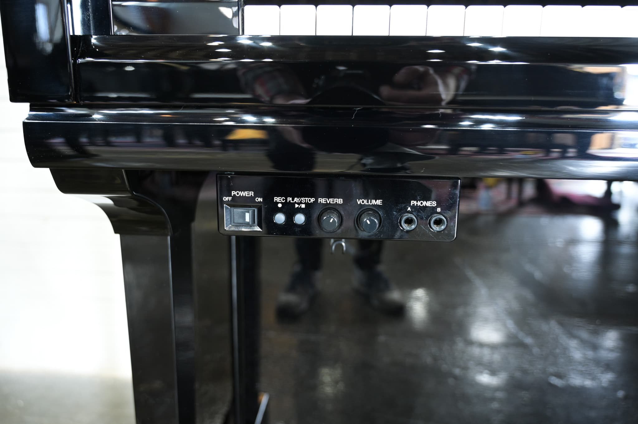 YAMAHA YUS3 SG Silent-01.jpg