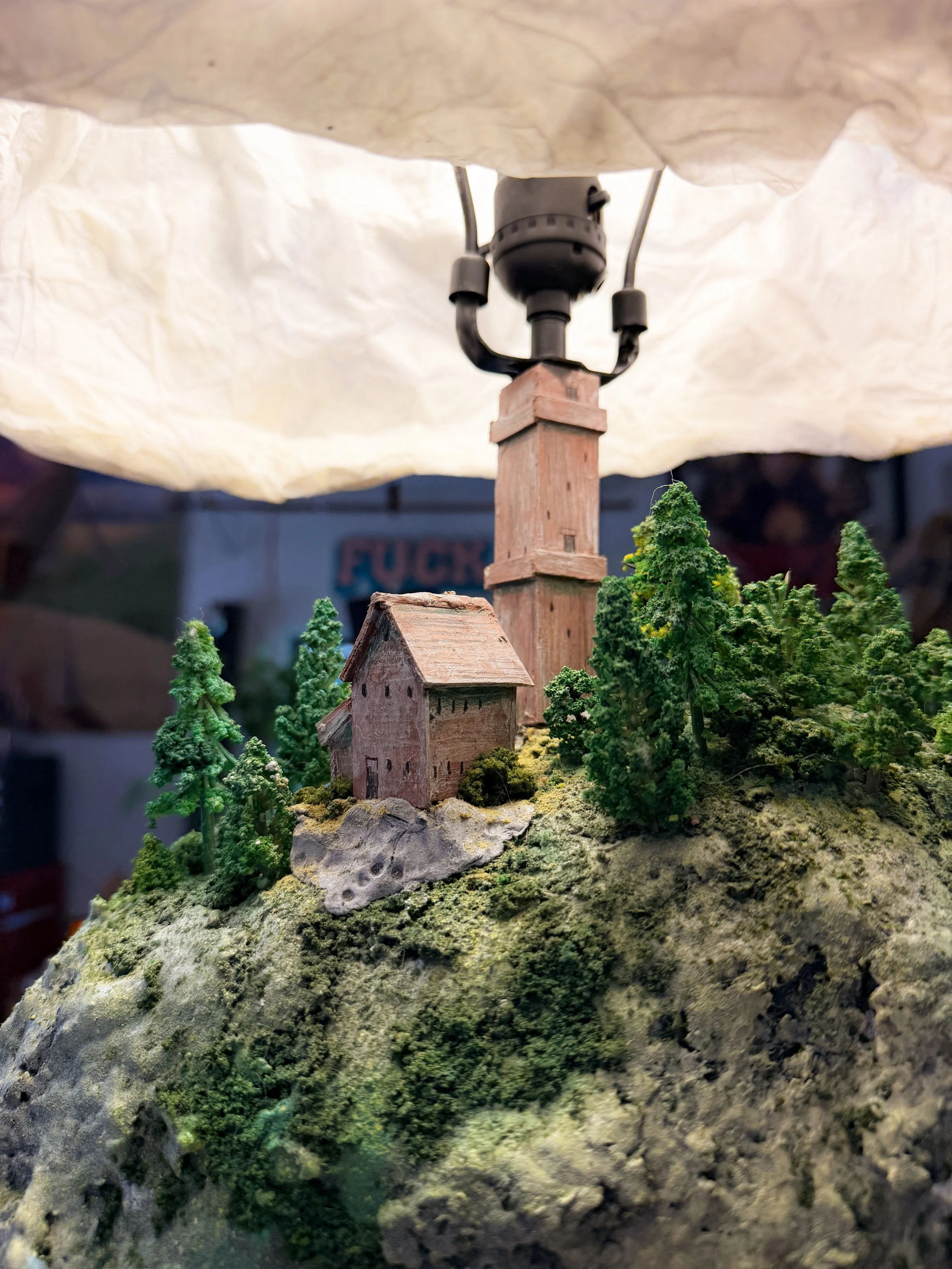 the lighthouse lamp16.JPG