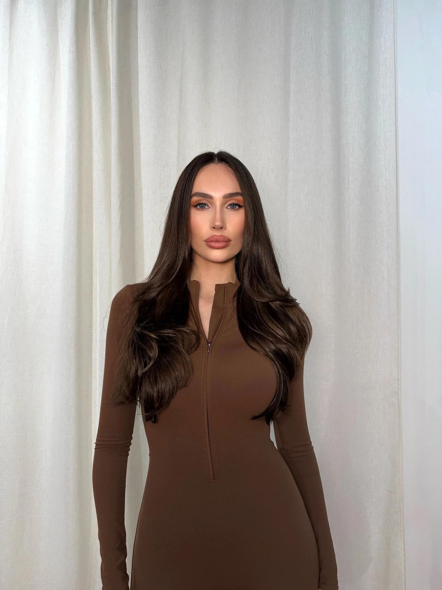 All glammed up and holiday-ready 🤎✨ Rich glossed hair, fresh lips, and that end of year glow! 

Facial aesthetics by @nurse.courage @musamedical and Hair by @colleen.kleo @thichairco 💌