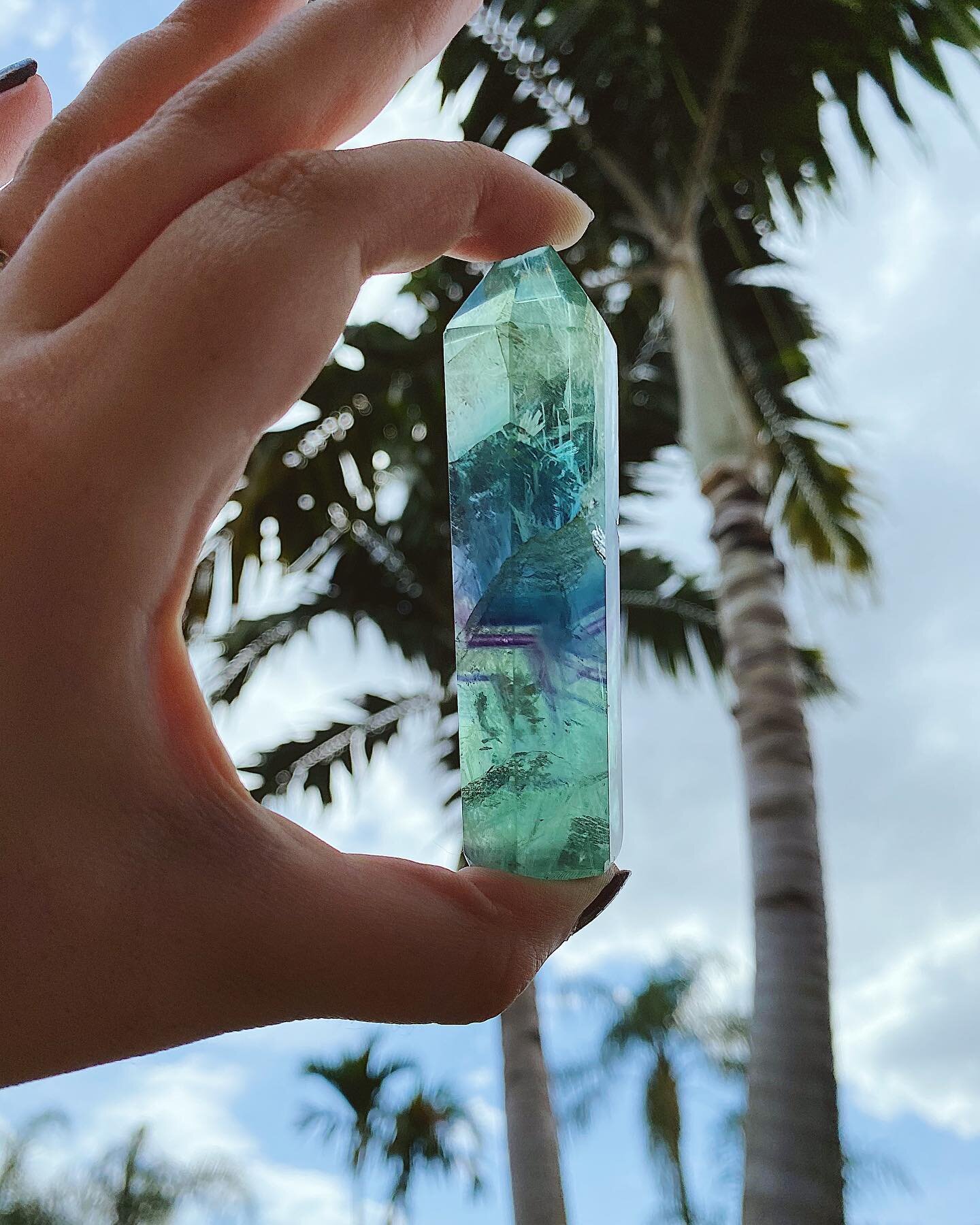 💙Fluorite Friday💜

Fluorite is great for getting rid of stress and negative energy. It can help with concentration, self-confidence and helps us in decision-making. 
Can be used with both the Third Eye and Throat Chakras. 

I could stare at these b