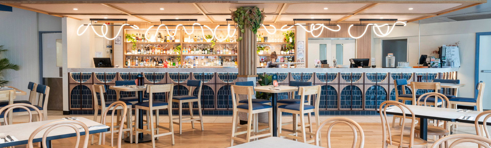 Benowa Tavern Header Image (2).png