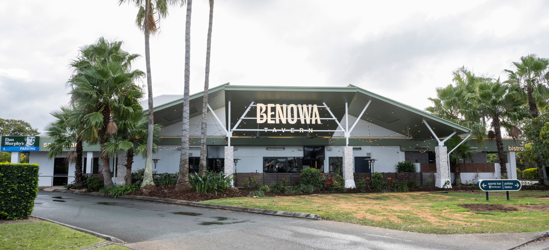 Benowa Tavern Background Image.png
