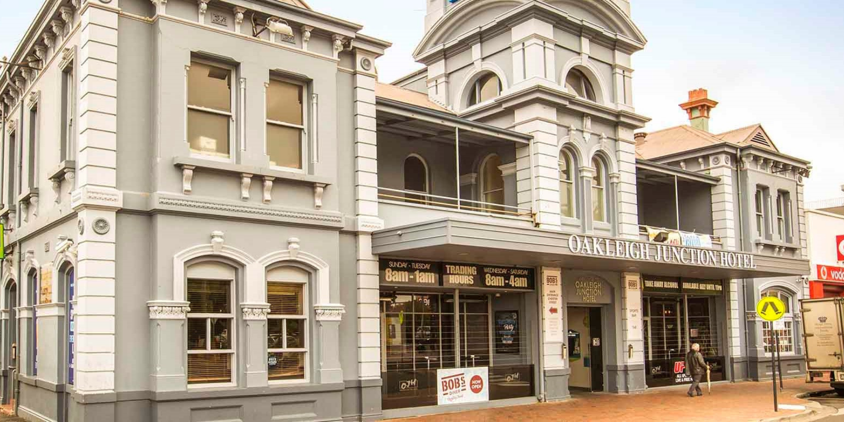 Oakleigh Junction Hotel, Oakleigh, VIC