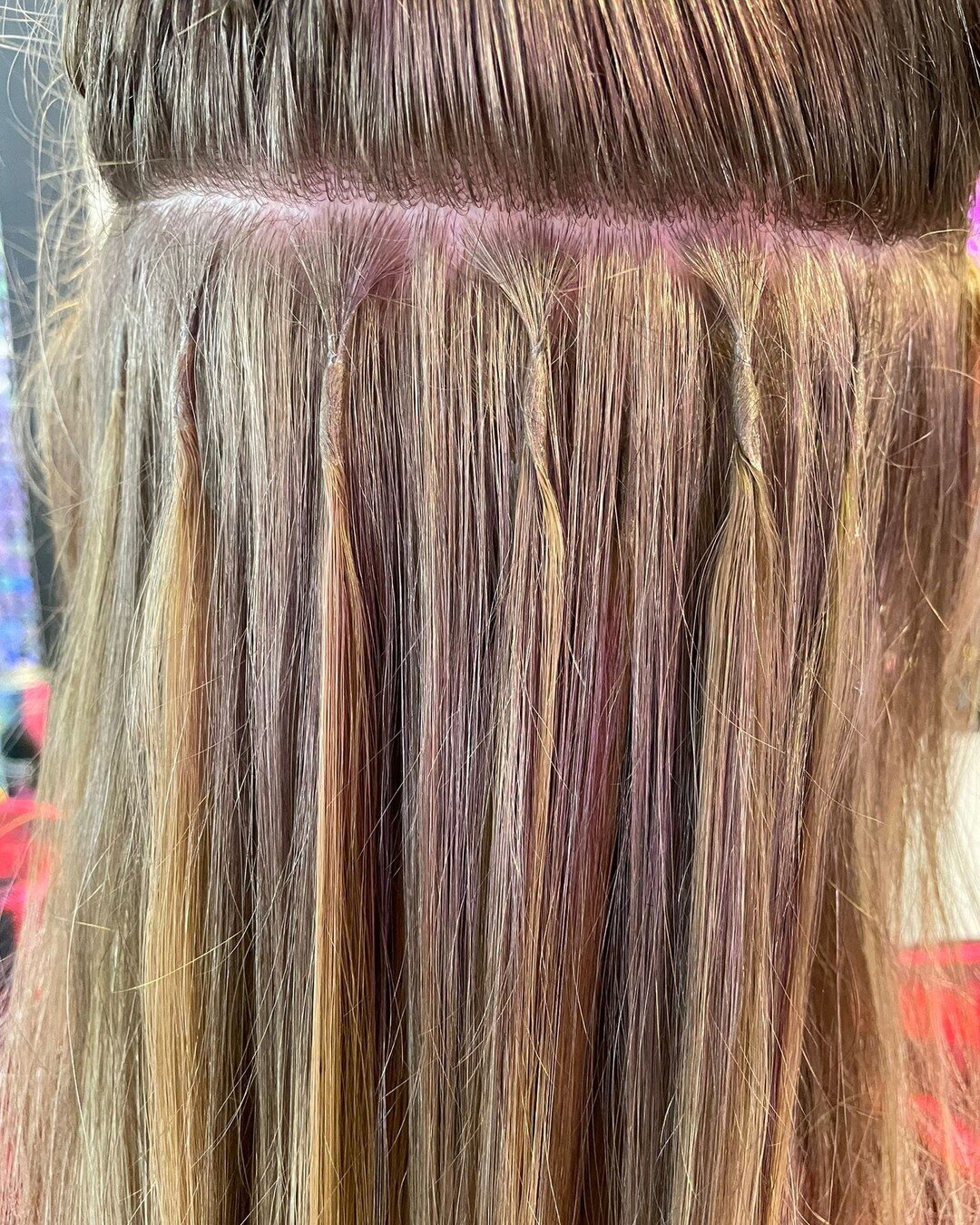 Take a peek under the hood 😍 

Can you spot the bond? Keratin flat tips! ✨

#edenrosextensions #keratinflattip  #ukextensions #extensionspecialist #yeovilbusiness #yeovilhairstylist #ukhairsalon
