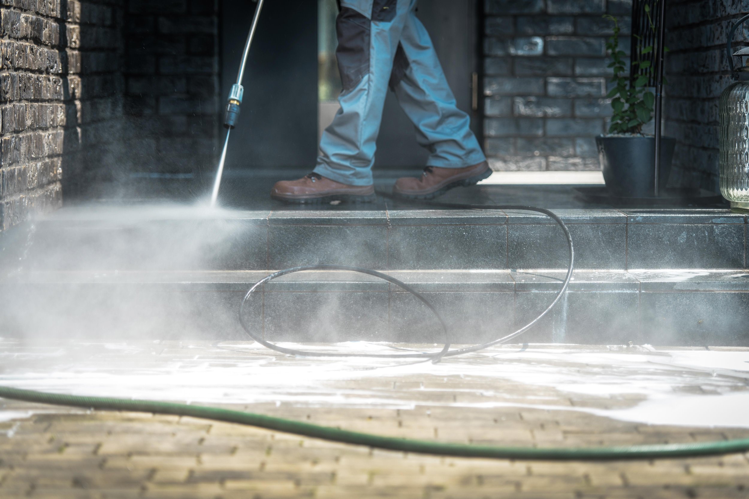 Best Time of Year to Power Wash Your House&nbsp;