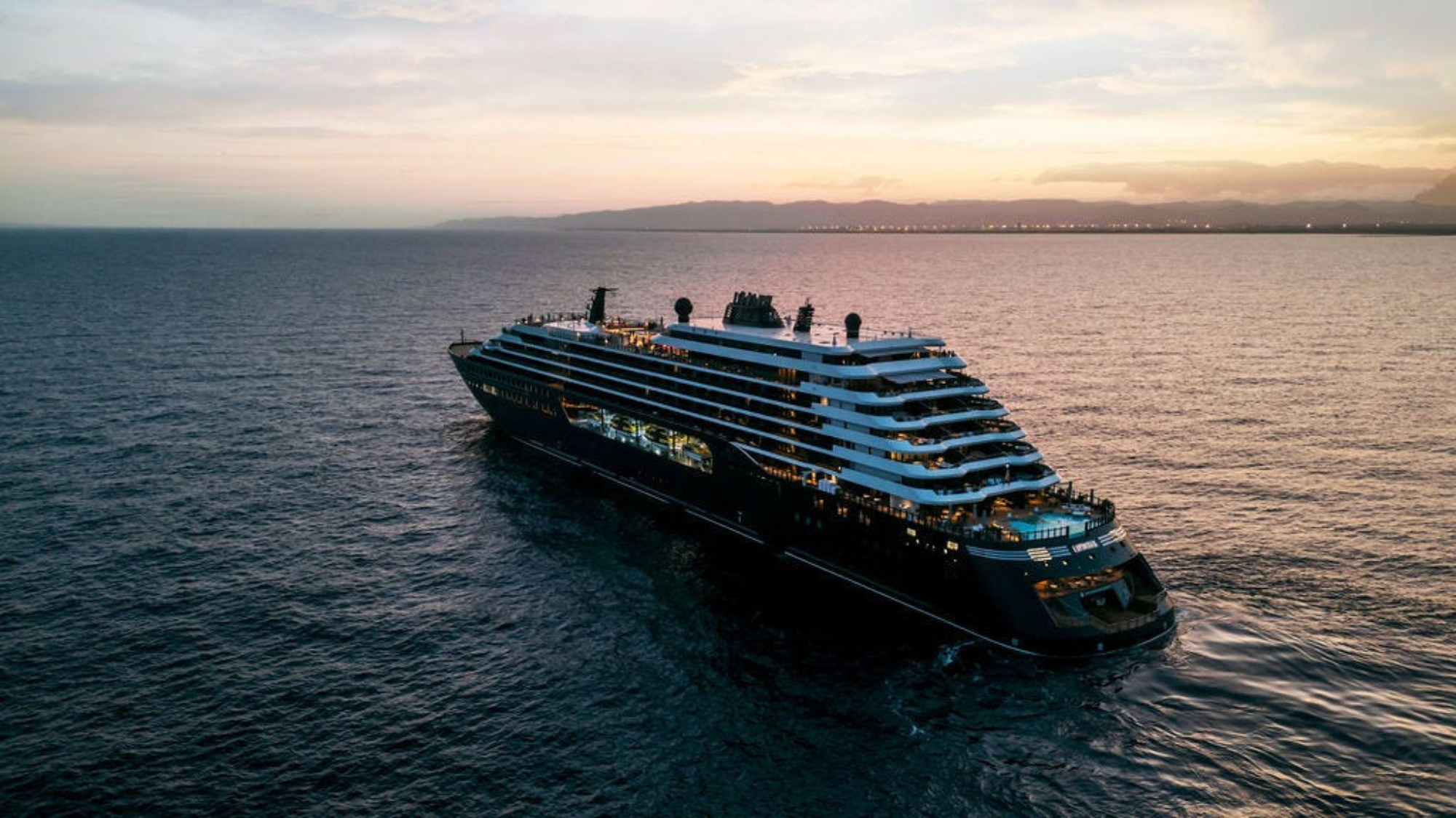 Huffman Travel Image of Luminara Ritz-Carlton Yacht