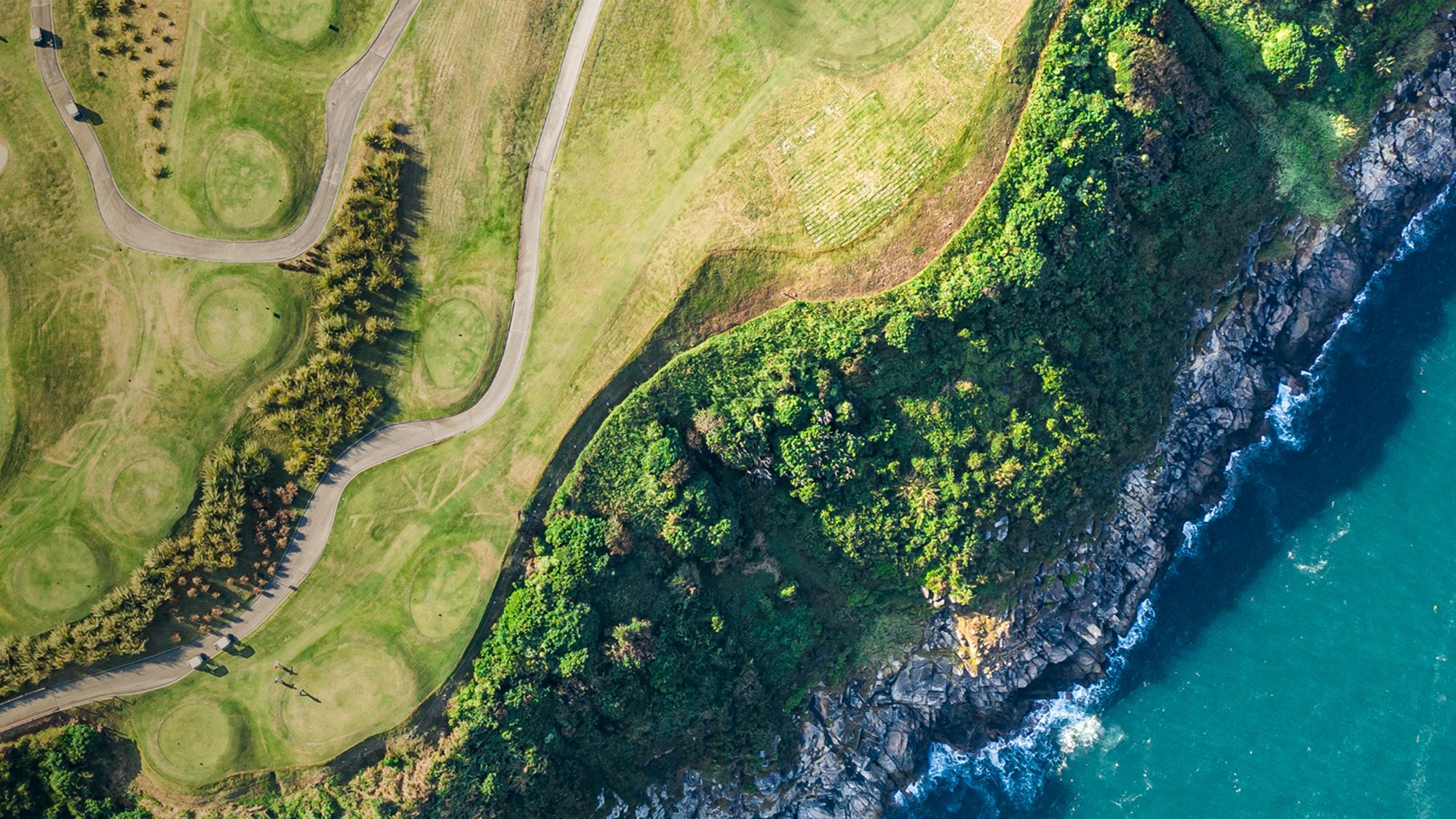 Huffman Travel - Hero Image of Ritz Carlton Yacht Collection Golf