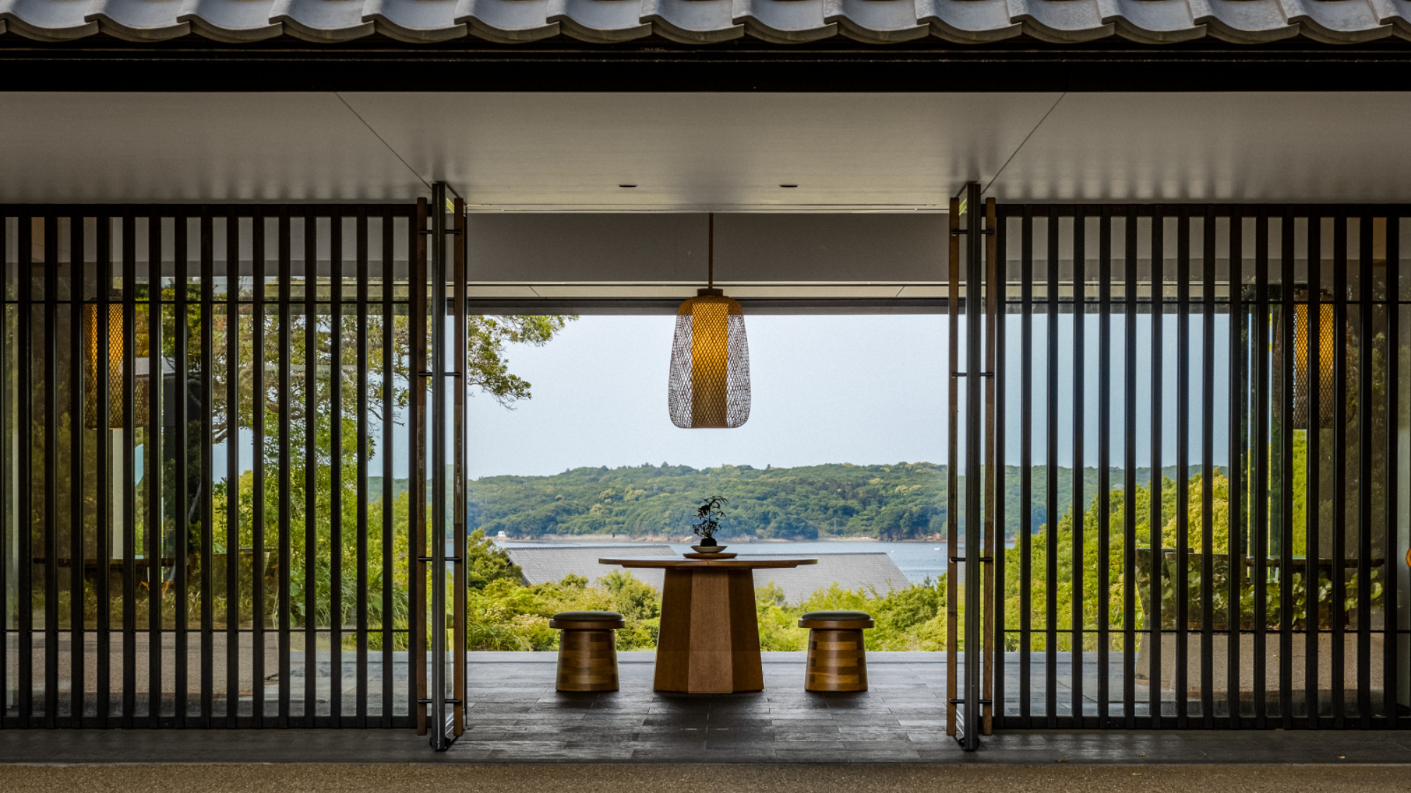 Huffman Travel image of Amanemu lobby in spring