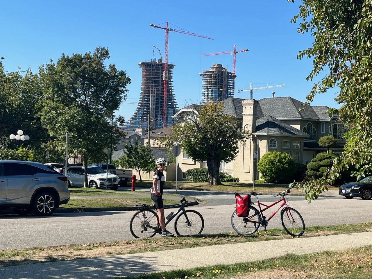 Pat with new Oakridge towers, image by Dave