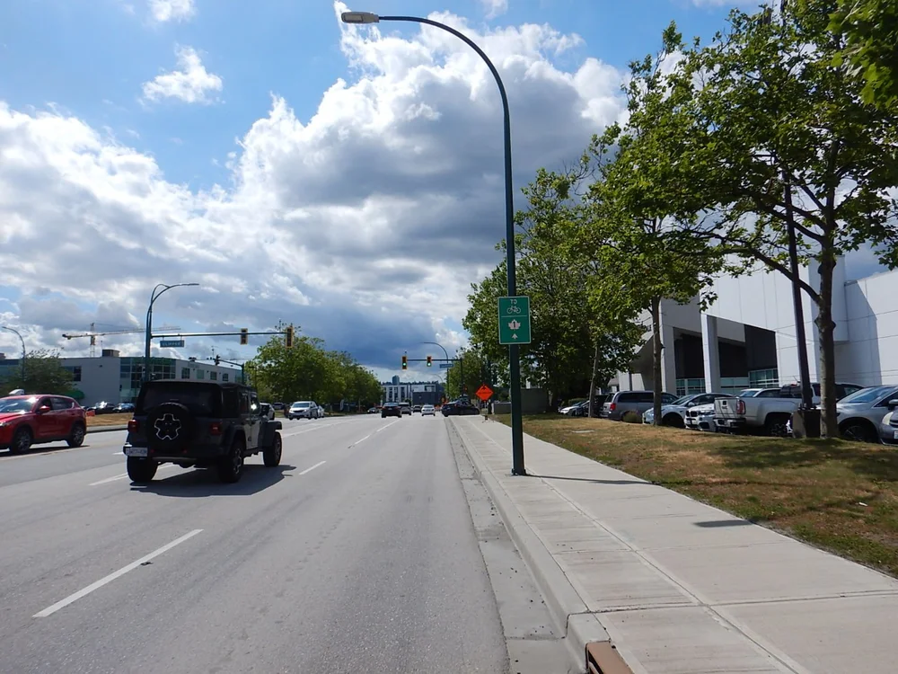 United Boulevard, Missing a Bike Lane, by Iain