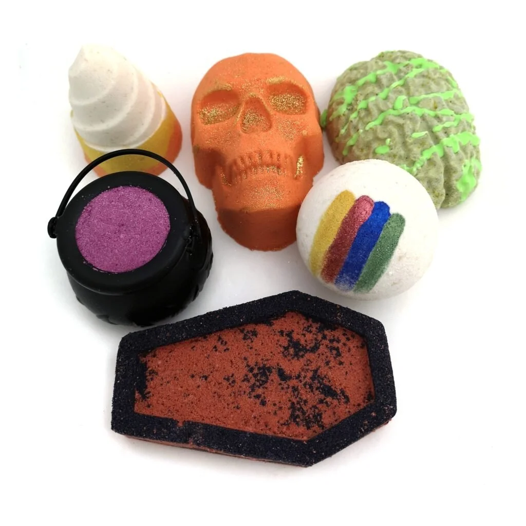 group-of-halloween-bath-bombs.jpeg
