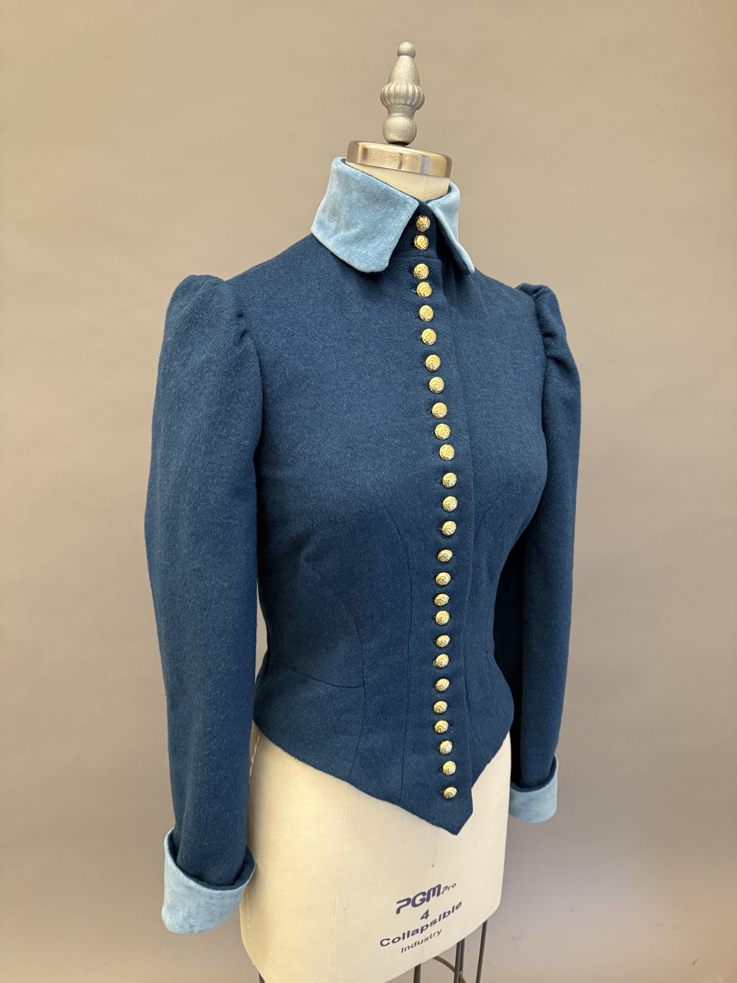Construction: Period Bodice with Hand Dyed Velvet Collar