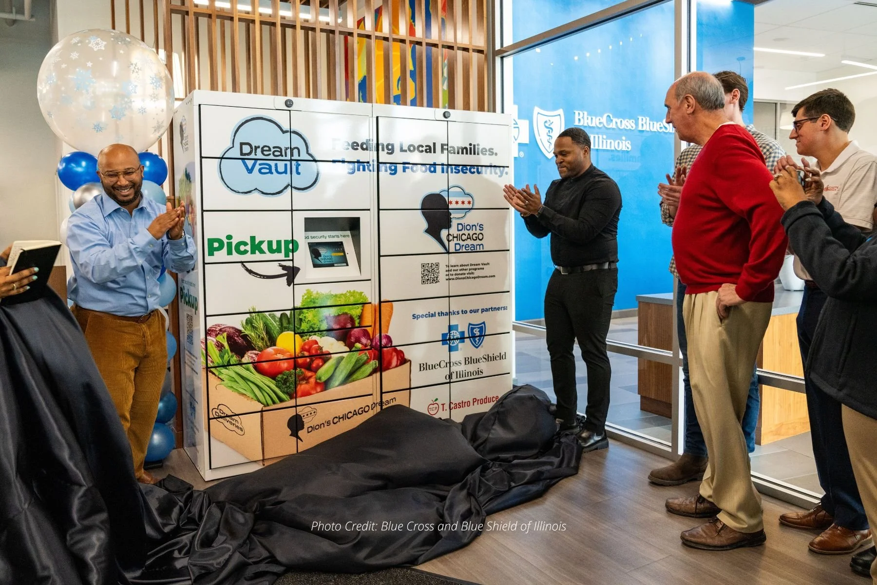 Smart Lockers Provide Chicago Residents with Free, Fresh Produce