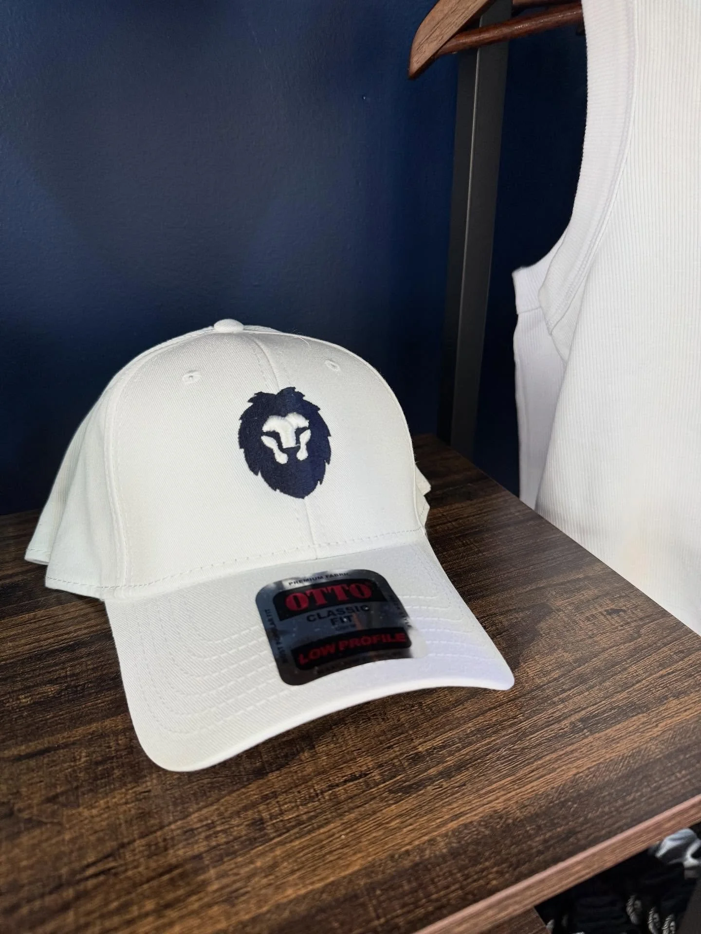 From the logo icon refresh to custom swag, designing for @shadowboxpilates has been such a joy. Last weekend, I stopped by the beautiful Hamptons studio to meet sweetest Amanda IRL and see how beautifully she&rsquo;s brought it all together.

The lio