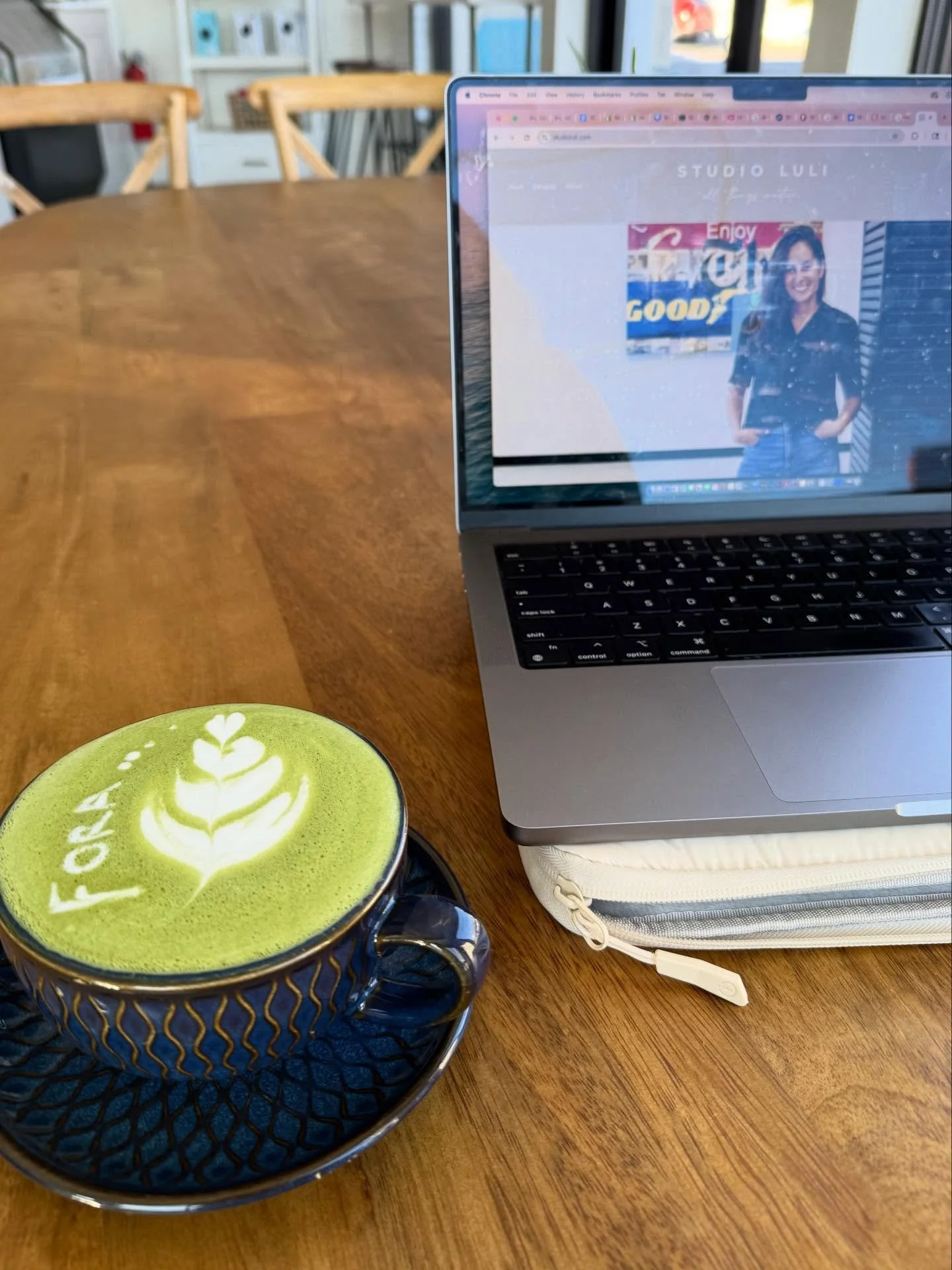Here&rsquo;s your proof-of-life post via my matcha 🍵 and 💻(don&rsquo;t zoom in to see how many tabs I have open, oof).

@fora.port is my local go-to for client meetings, friend catch-ups, yapping about Heated Rivalry and Traitors, crafting new idea