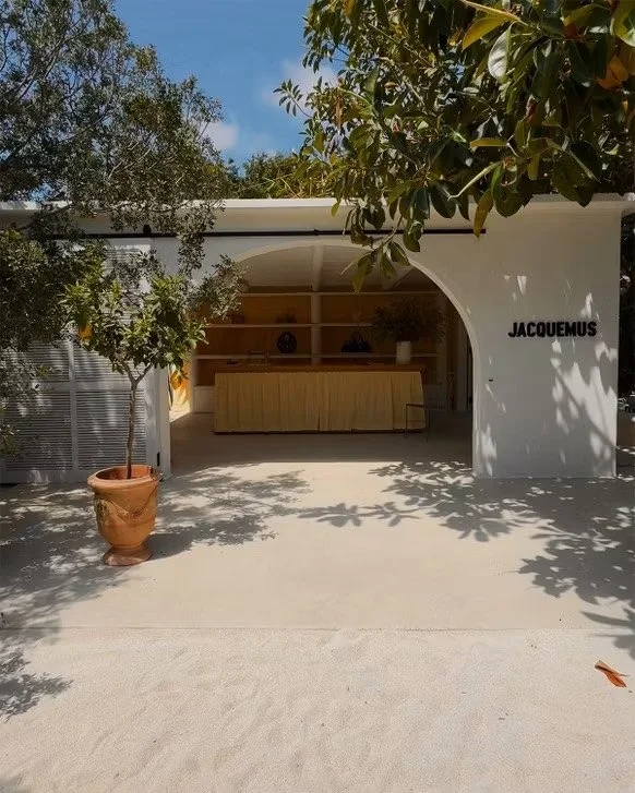 Welcome to your Wednesday Store Design Inspiration - Jacquemus Pop-Up & Beach Club, Ibiza
Jacquemus has brought a fresh, sun-soaked retail experience to Ibiza with a pop-up at Casa Jondal. The pop-up, open for the summer season, reflects the b