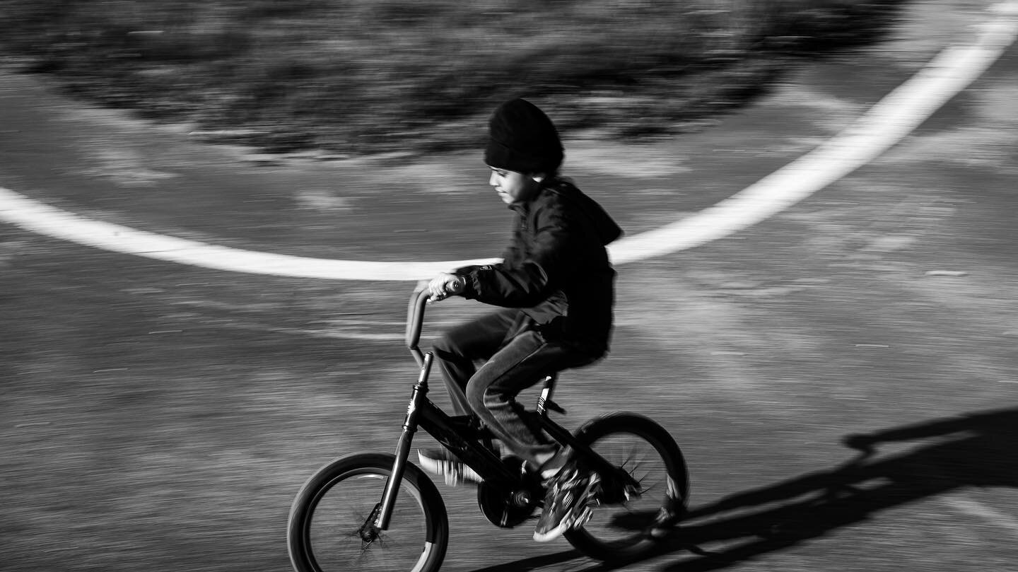 Speed⚡️
&hellip;
&hellip;
#streetsvision #streetmeeting #streetframe #citykillerz #streetactivity #streetxstory #streetlife_award #streetselect#magnumphotos #fromstreetwithlove #challengerstreets #createcommune #streetweekly #guardiancities #newnorma