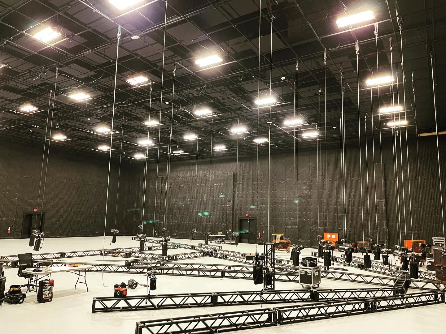 Truss me, this is going to be great!  Better stay @intouchmin to find out what all this rigging is about!
#rigginglife #tvproduction 
#moretocome