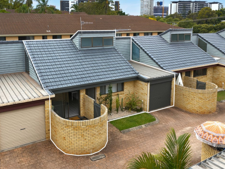 8/7 Lind Avenue, Palm Beach