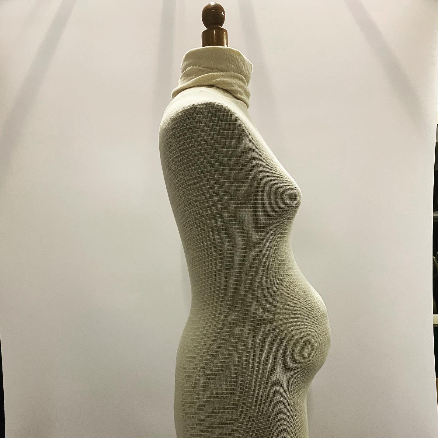 Hello mannequin padding my old friend ... 

Going through outtakes and major shapes from yesterday&rsquo;s photo session with the excellent @sarahbendall_fashionhistory and her lovely reproduction of the Verney bodies with maternity stomacher (c1665-