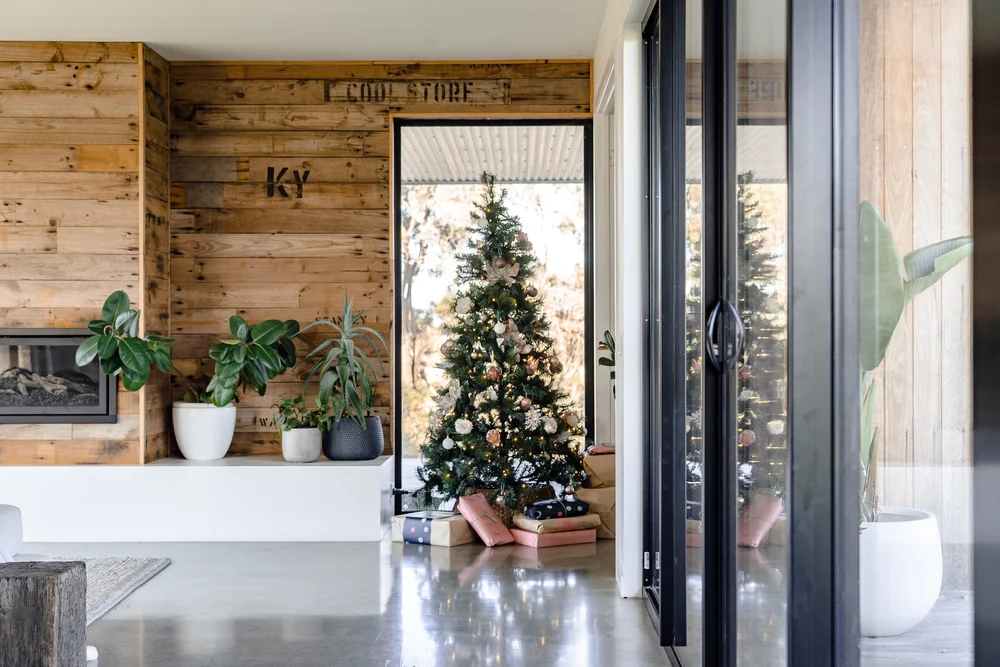 How a Reindeer Poop Snow Globe Saved Christmas Booken Blend