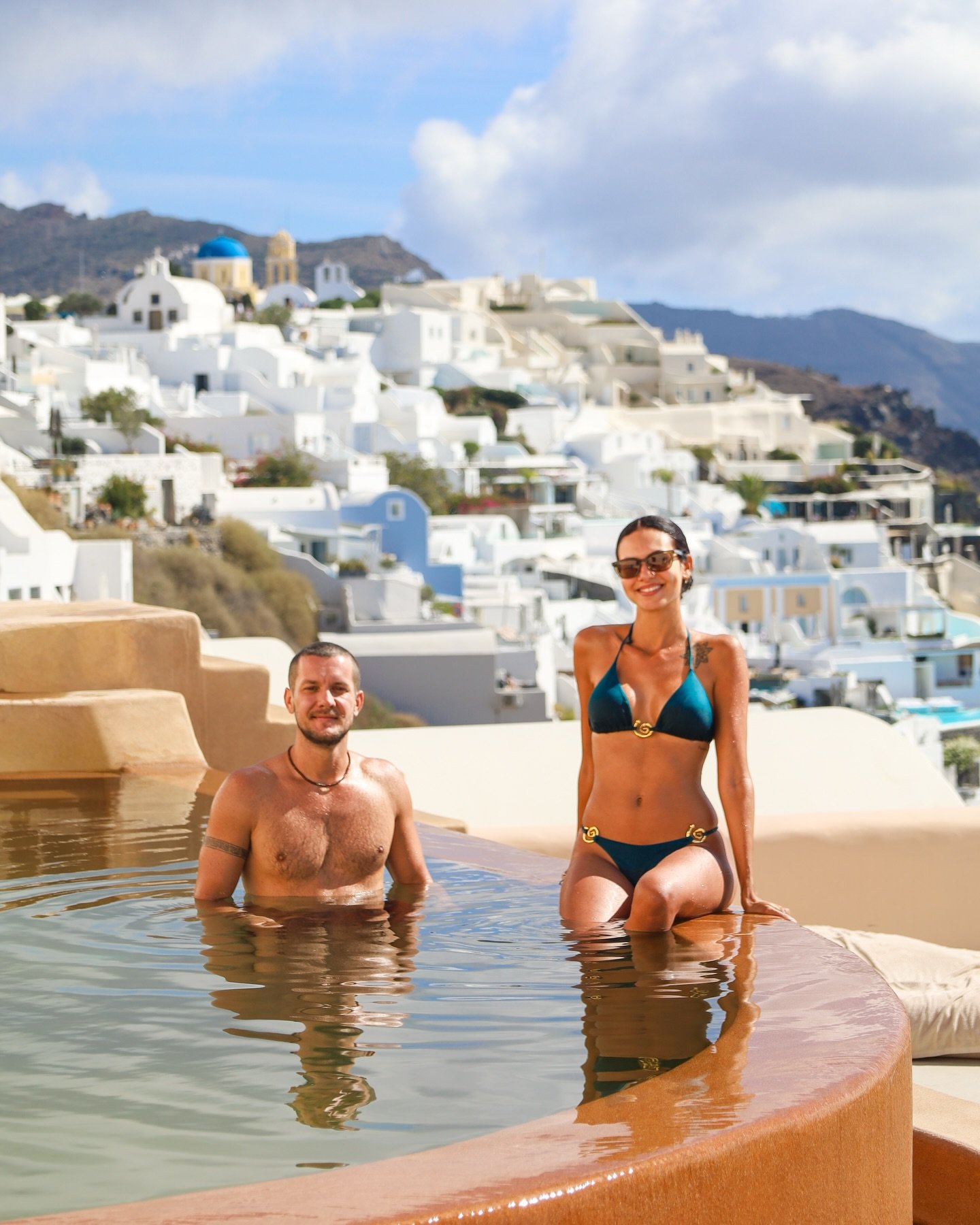 Santorini with some of the people we love the most in this entire world 💖🥹 Our hearts are full! 

An unforgettable trip celebrating both of our mothers&rsquo; birthdays. Chris&rsquo;s mom turned 70 while we were there, and my mom turned 60 a few mo