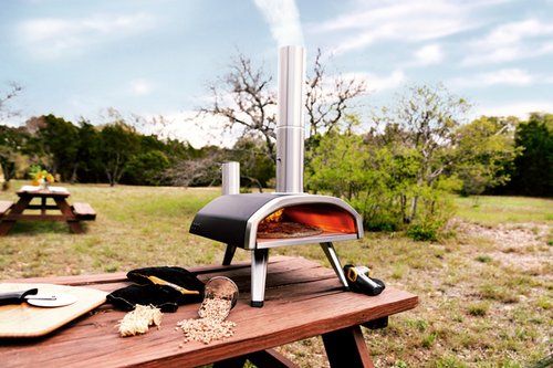 Ooni Fyra 12 Review: A Portable Pizza Oven That's Fun, but Quirky