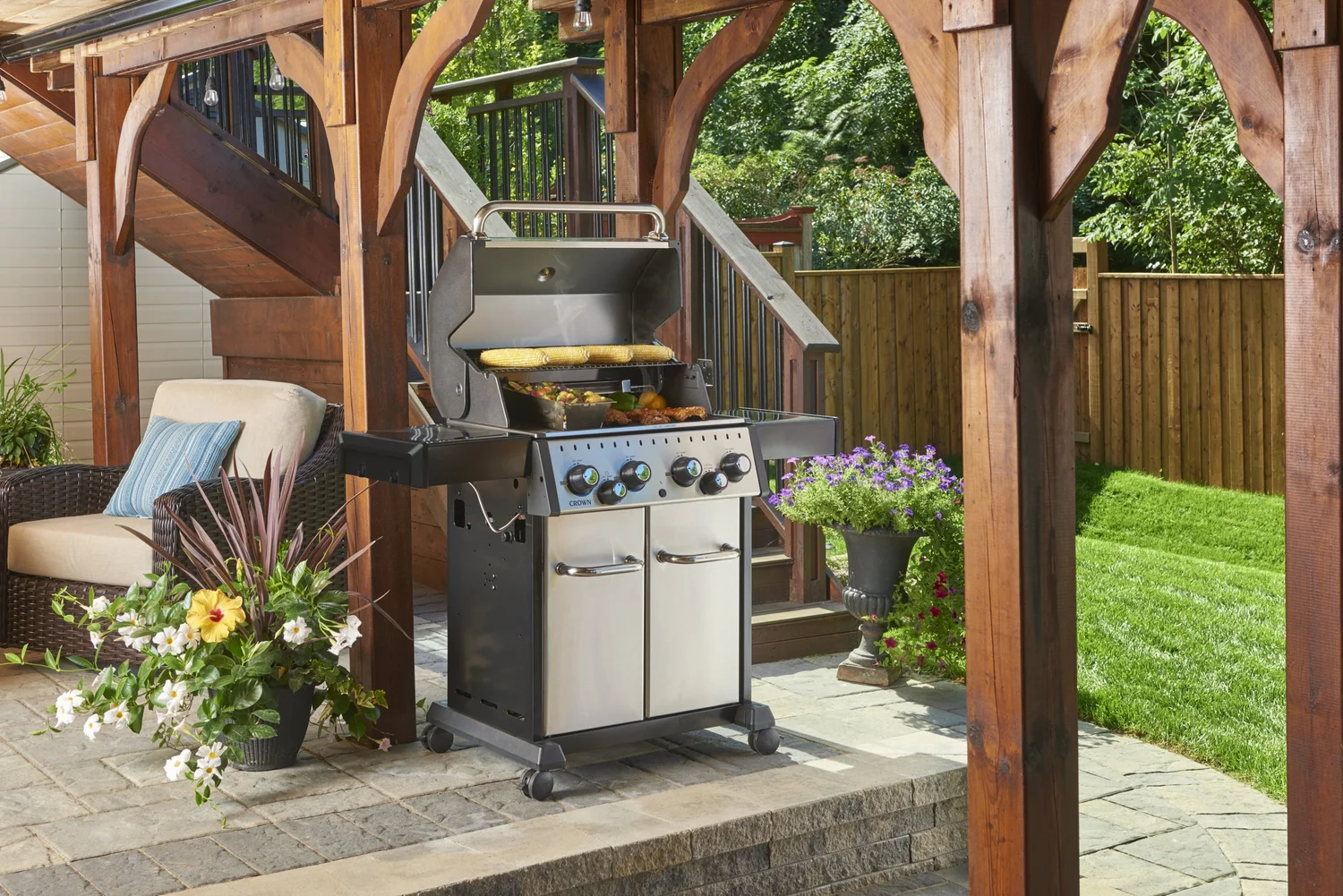 Broil King Crown S490 Limited Edition — The Barbeque Shop