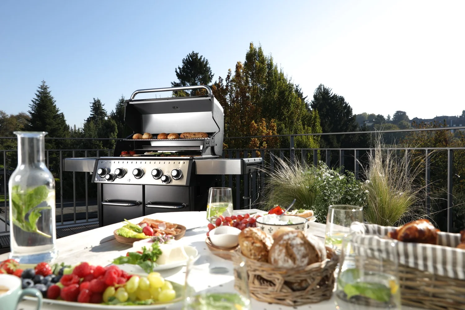 Broil King Baron 590 — The Barbeque Shop