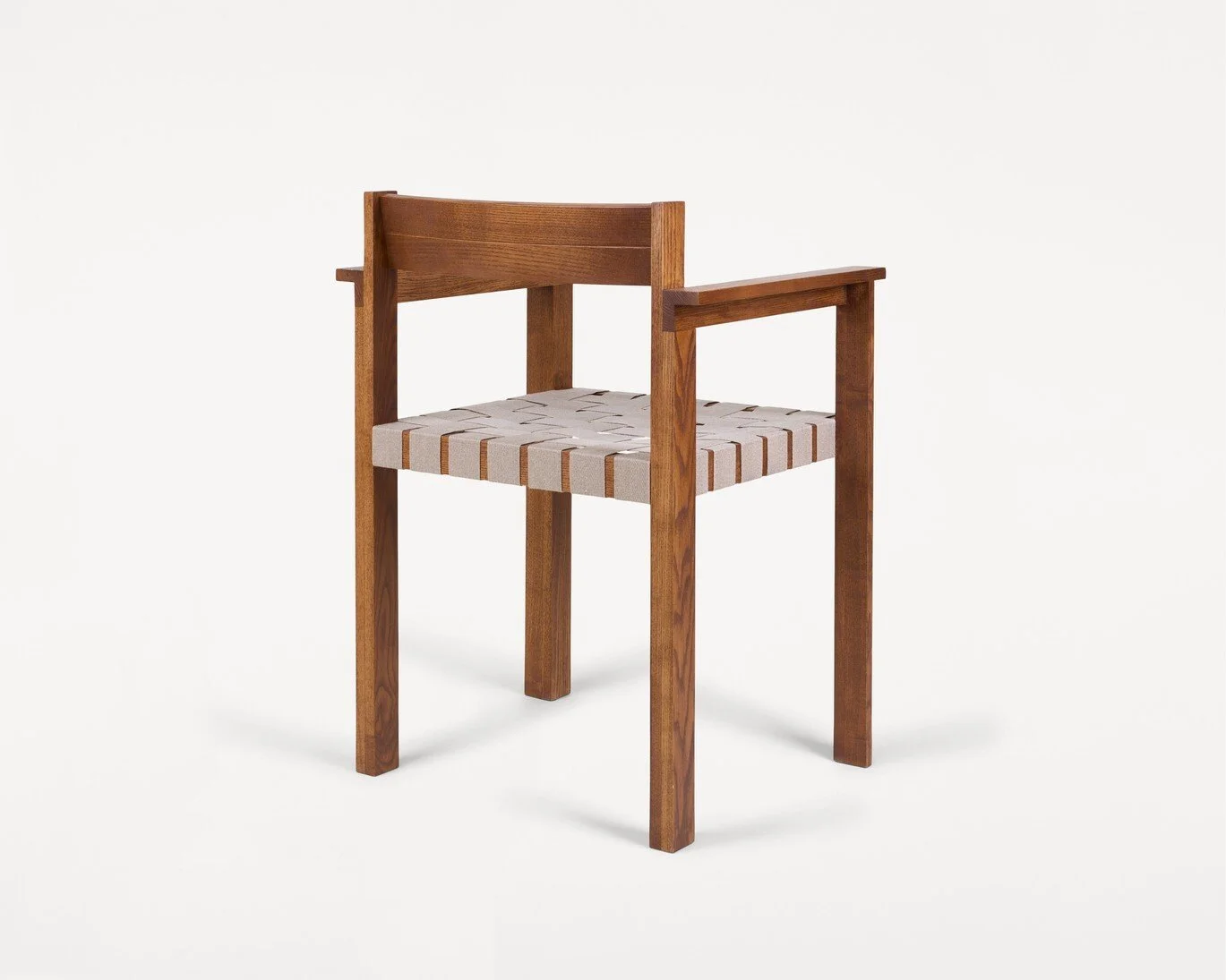 FRAMA-Symmetry-Armrest-Chair-Packshot-5.jpg