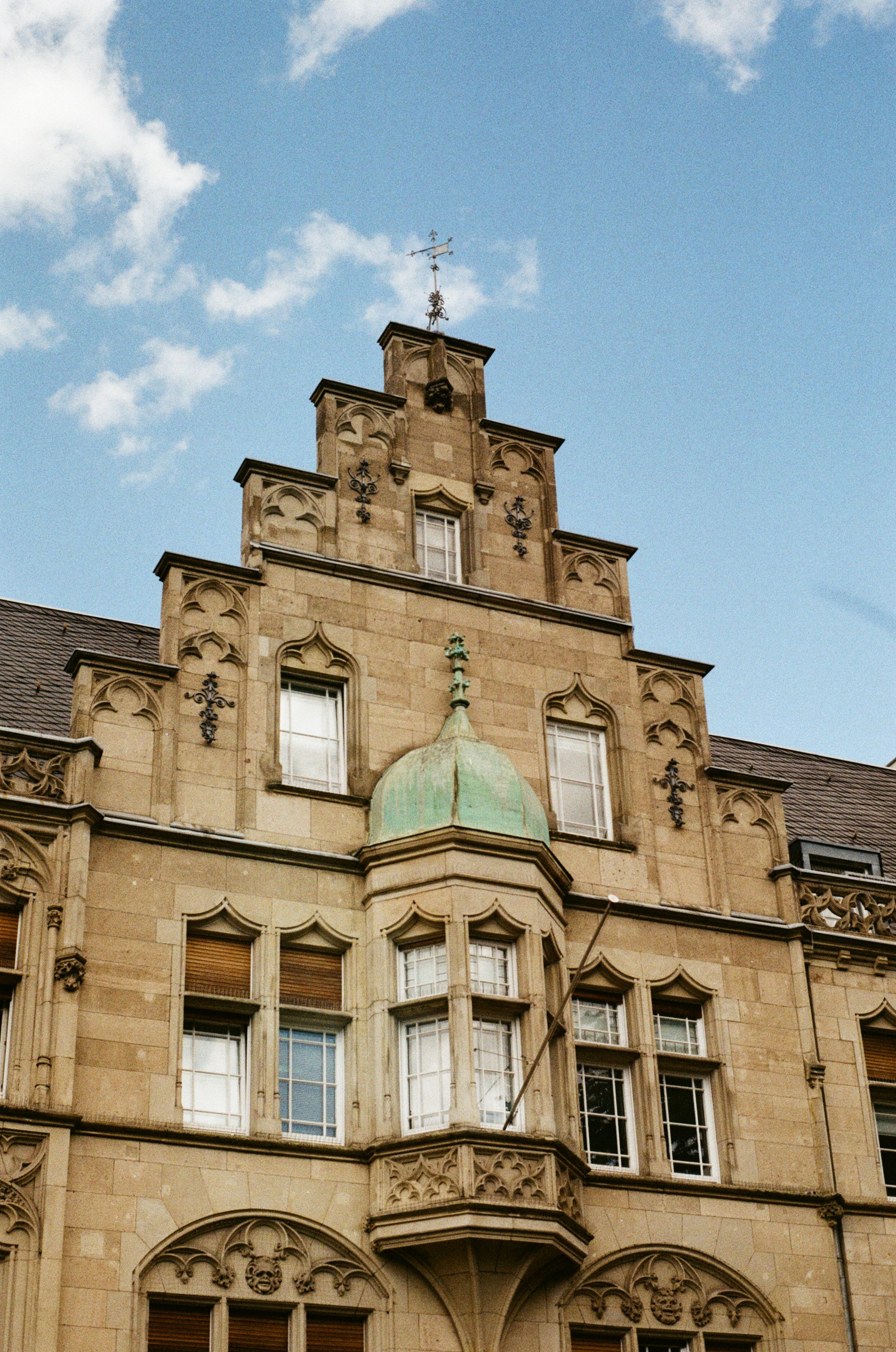0012_9A.jpg