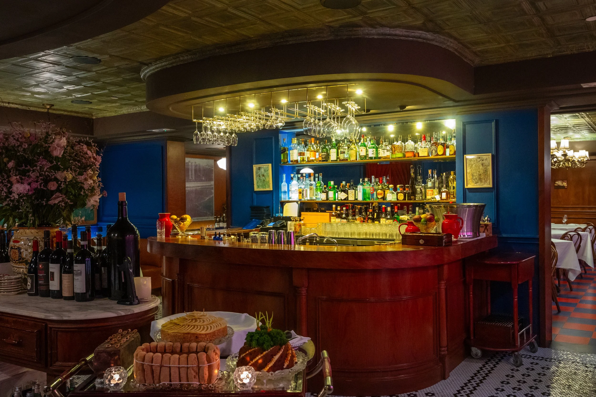 Carbone_Bar.jpg