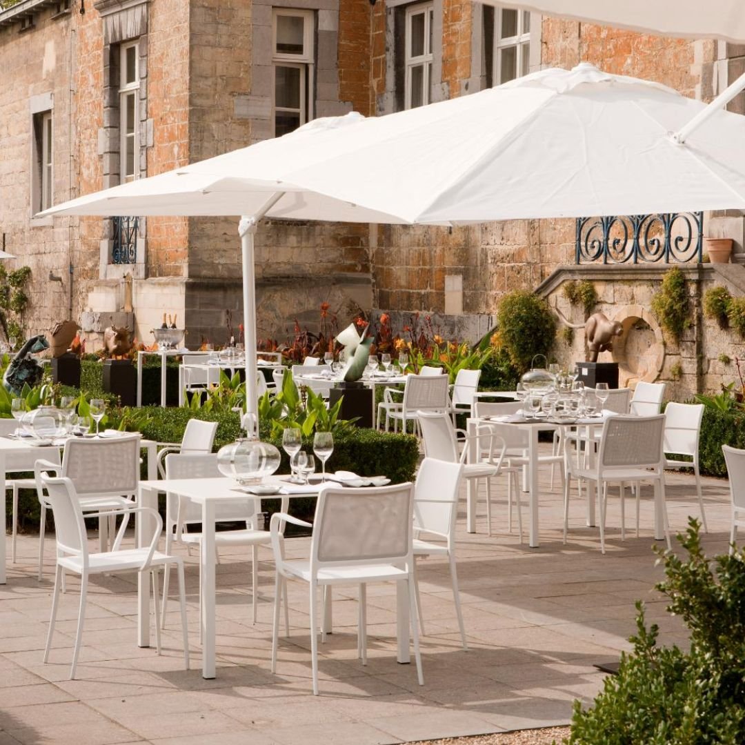 In a world full of caf&eacute;s and chairs, this one definitely stands out ✨

#oliveandsalt #furniture #interiordesign #interiorinspo #designchair #elegance #outdoor #restaurant #gastronomie #einrichtung #mixedinterior #restaurantfurniture #furniture