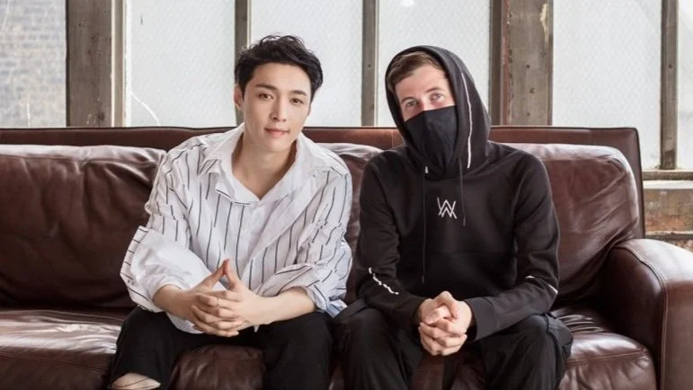 lay-zhang-alan-walker-2018-billboard-1548.jpg