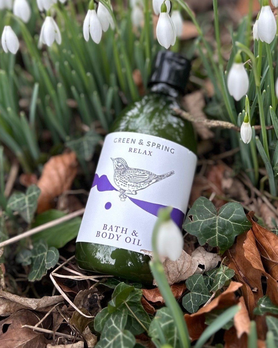 Our deeply relaxing bath oil instantly fills the mind and body with the soothing fragrance of lavender, comfrey and rosemary. It is a firm favourite with customers and promises to leave the skin moisturised and beautifully scented. A must have for an