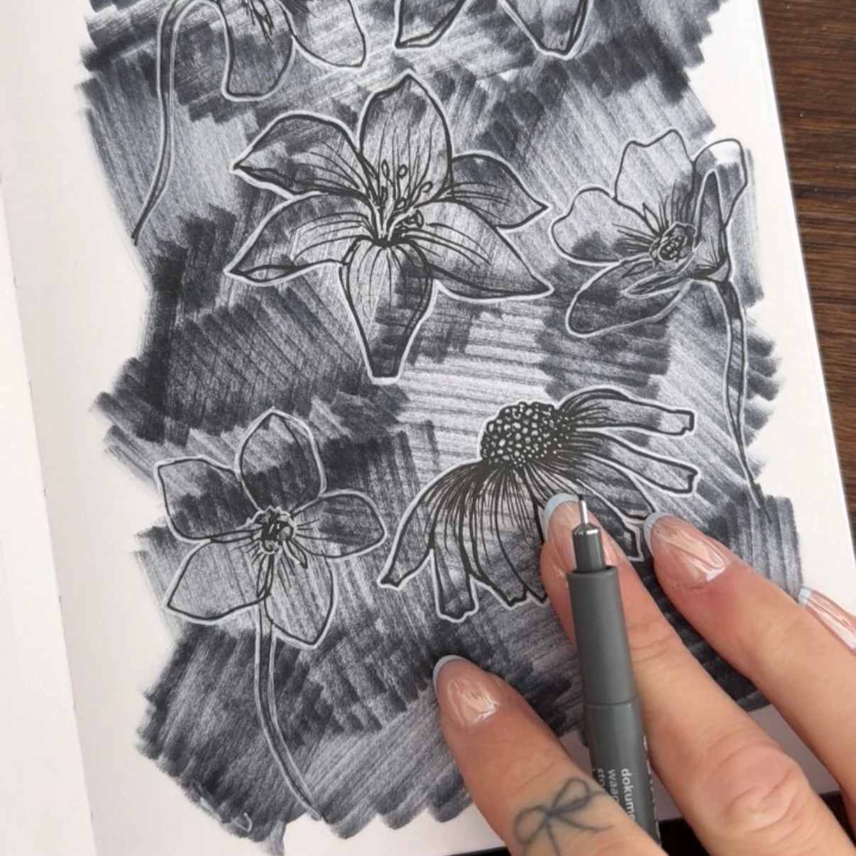 When in doubt, just make some lines and circles&hellip;flowers if you want too. 
&bull;
Anyone else not know wtf to make of the status of the world while trying to parent and hold our own shit together? 🙋🏼&zwj;♀️