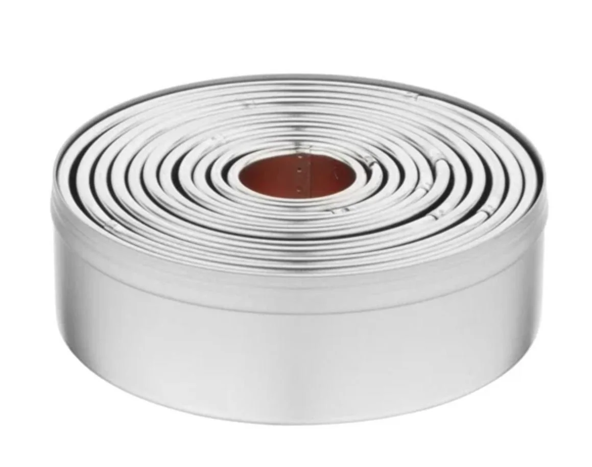 Pastry Cutter Set - Bake biscuits to be proud of with this professional set of round plain pastry cutters. There's a choice of 11 cutters ranging from 23mm to 90mm, so there's more than enough choice to suit all kinds of baking tasks. Not only will y