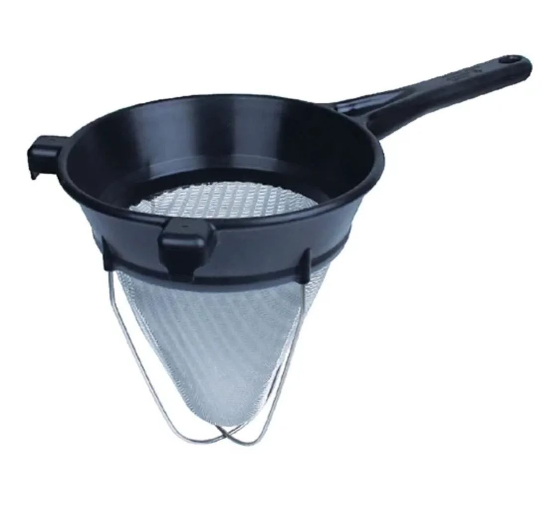 Chinois - Ensure perfectly smooth soups, sauces and purees with this chinois. Boasting a high quality steel mesh strainer, the chinois effortlessly strains food into a fine, smooth texture, giving you superb results quickly and easily.