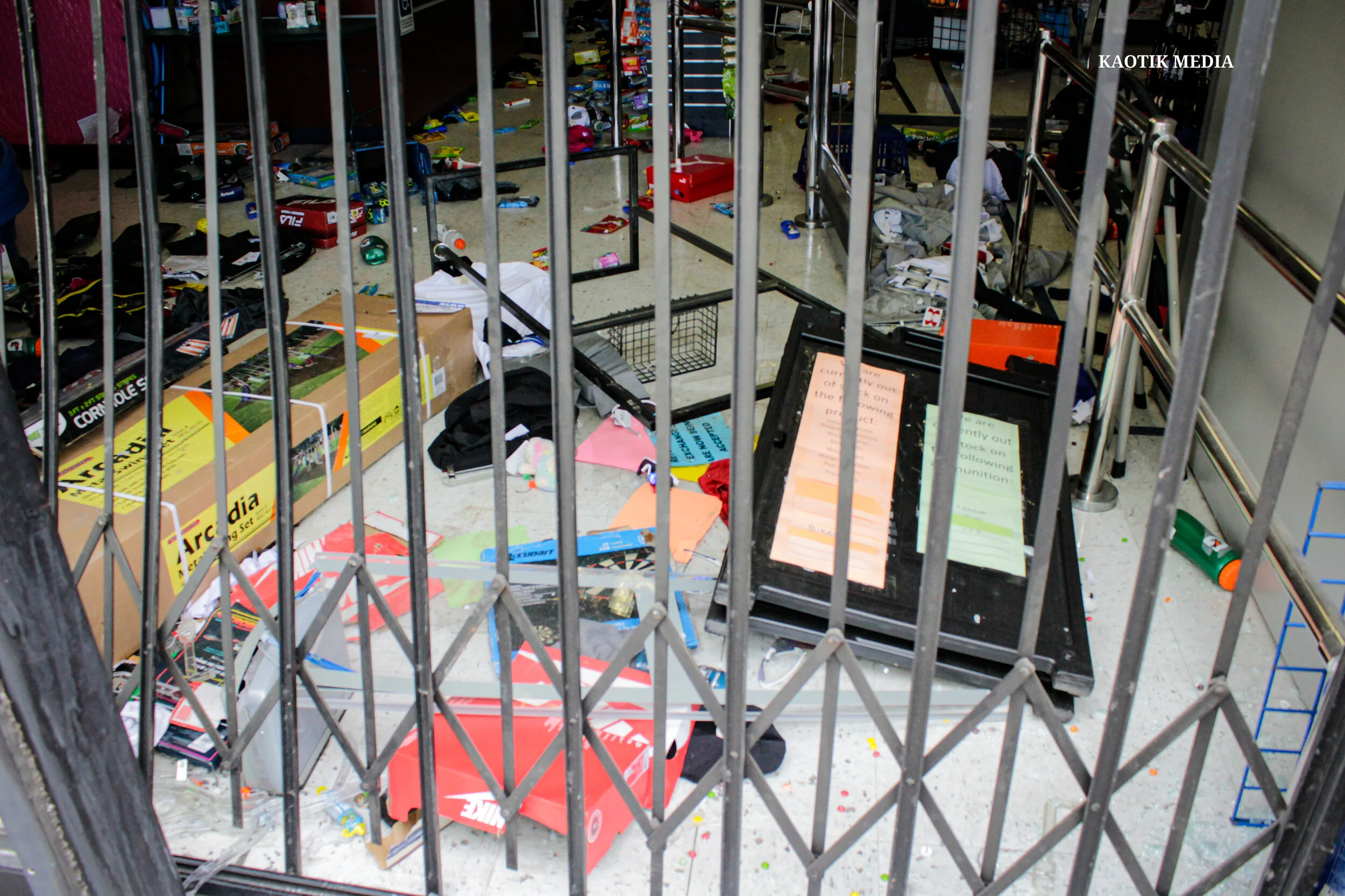 2020-06-00_GeorgeFloydRiot_Aftermath-03.jpg