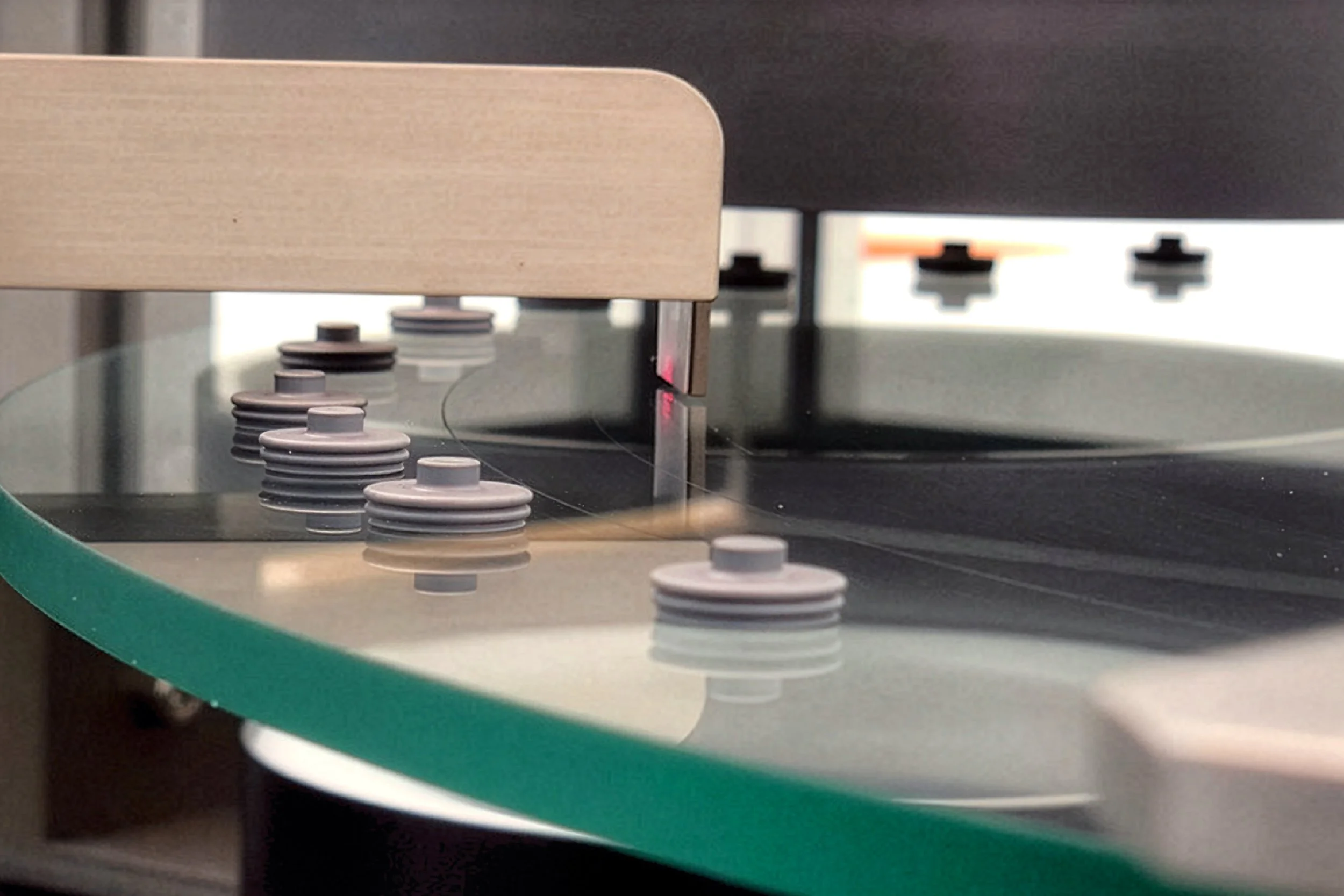 ppp-11-stacked-plastic-discs-macro.jpg