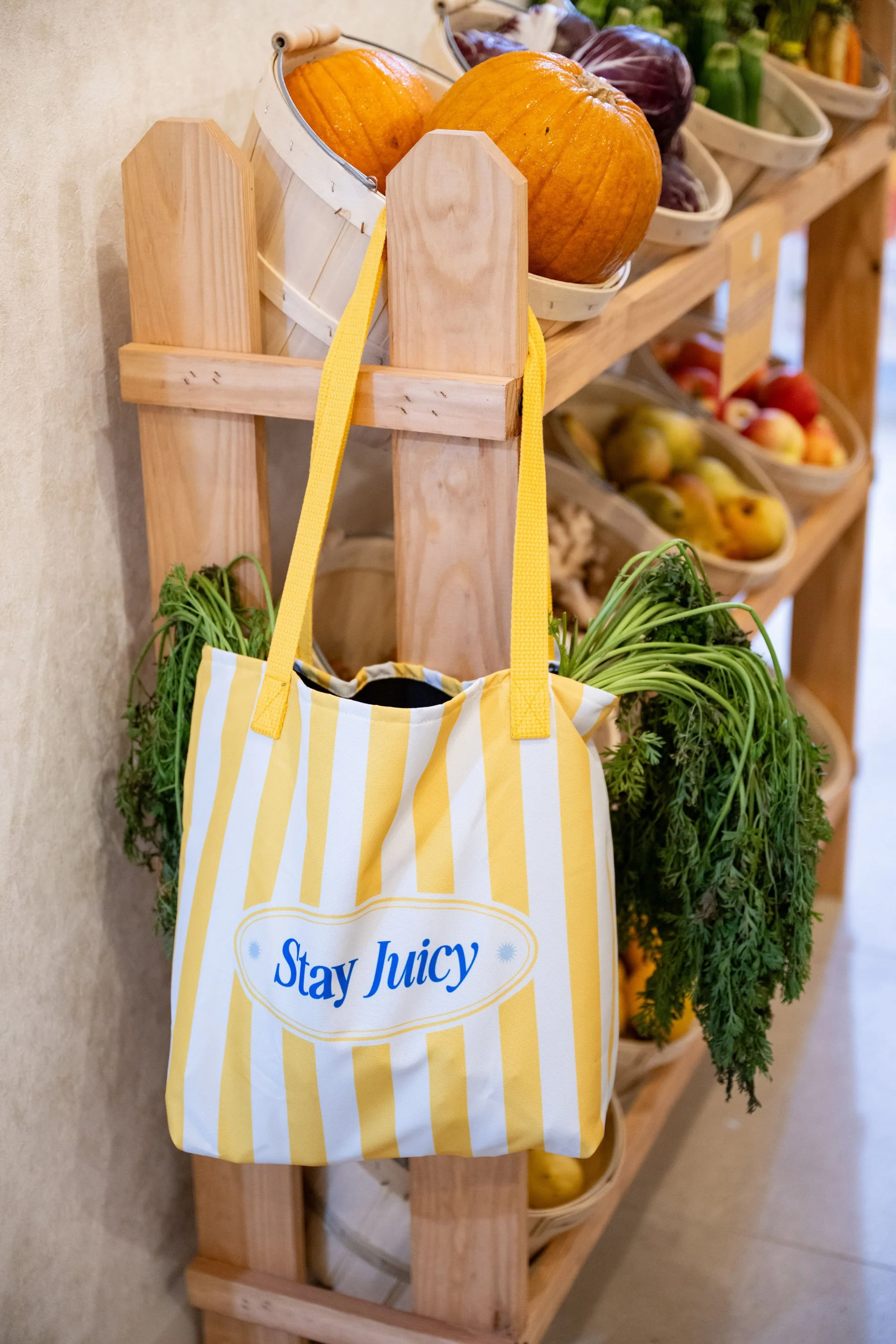 puree-juice-bar-georgetown-opening-stay-juicy-tote-produce-stand-081.jpg