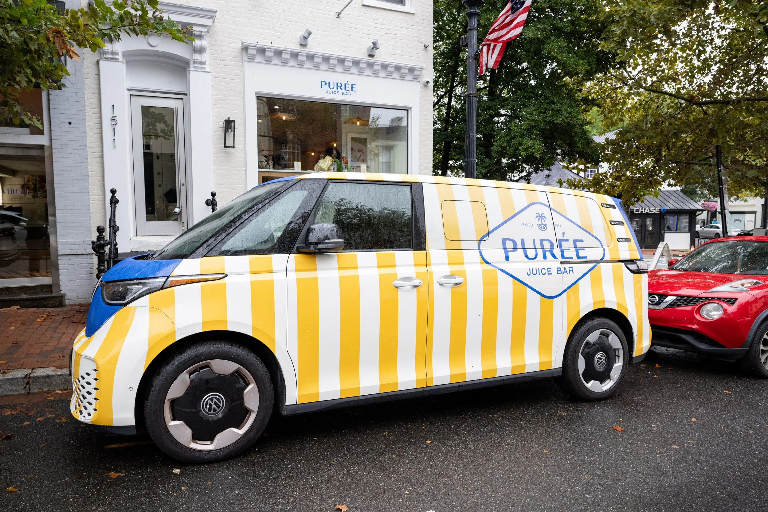 puree-juice-bar-georgetown-opening-branded-van-storefront-exterior-138.jpg