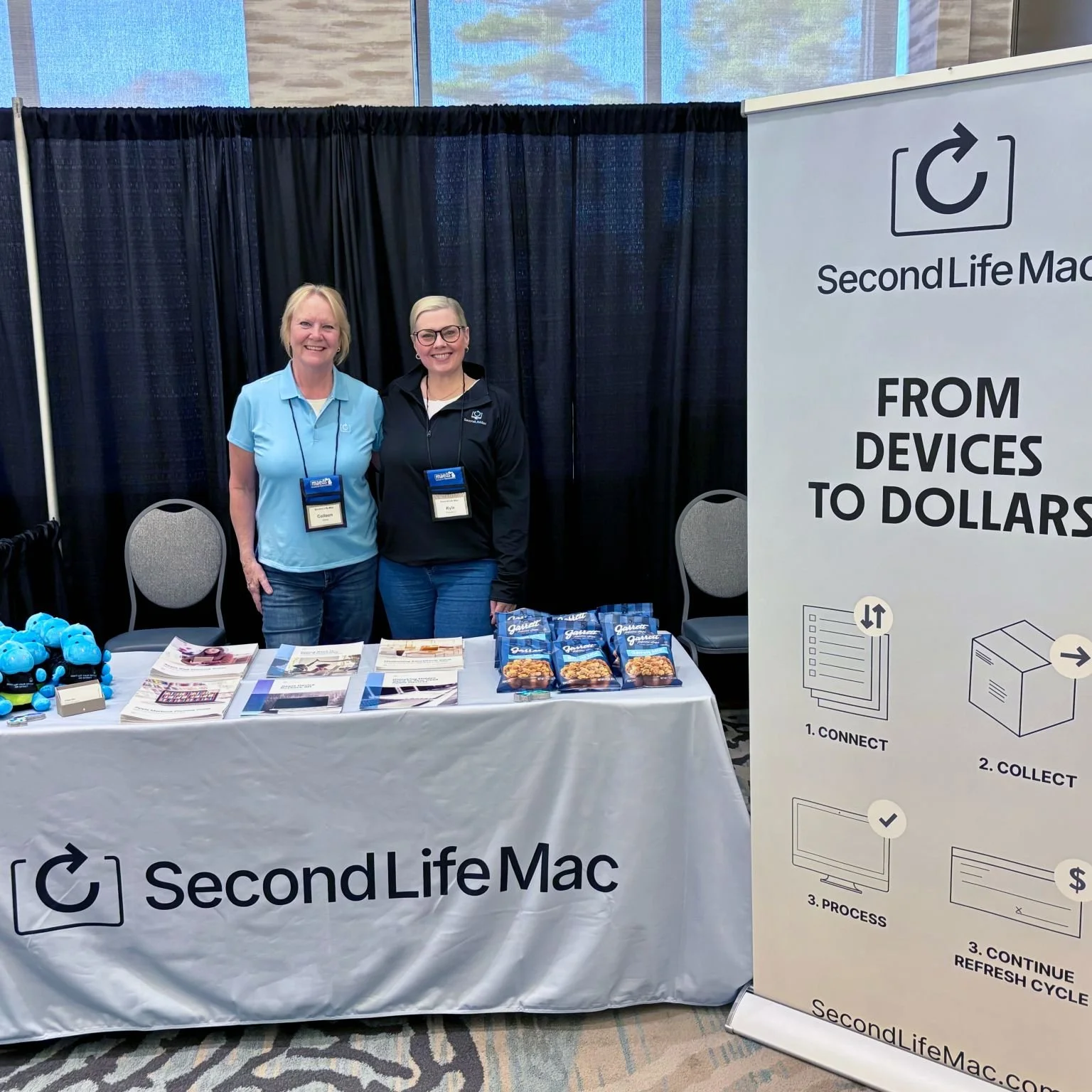 SLM Trade Show 2.jpeg