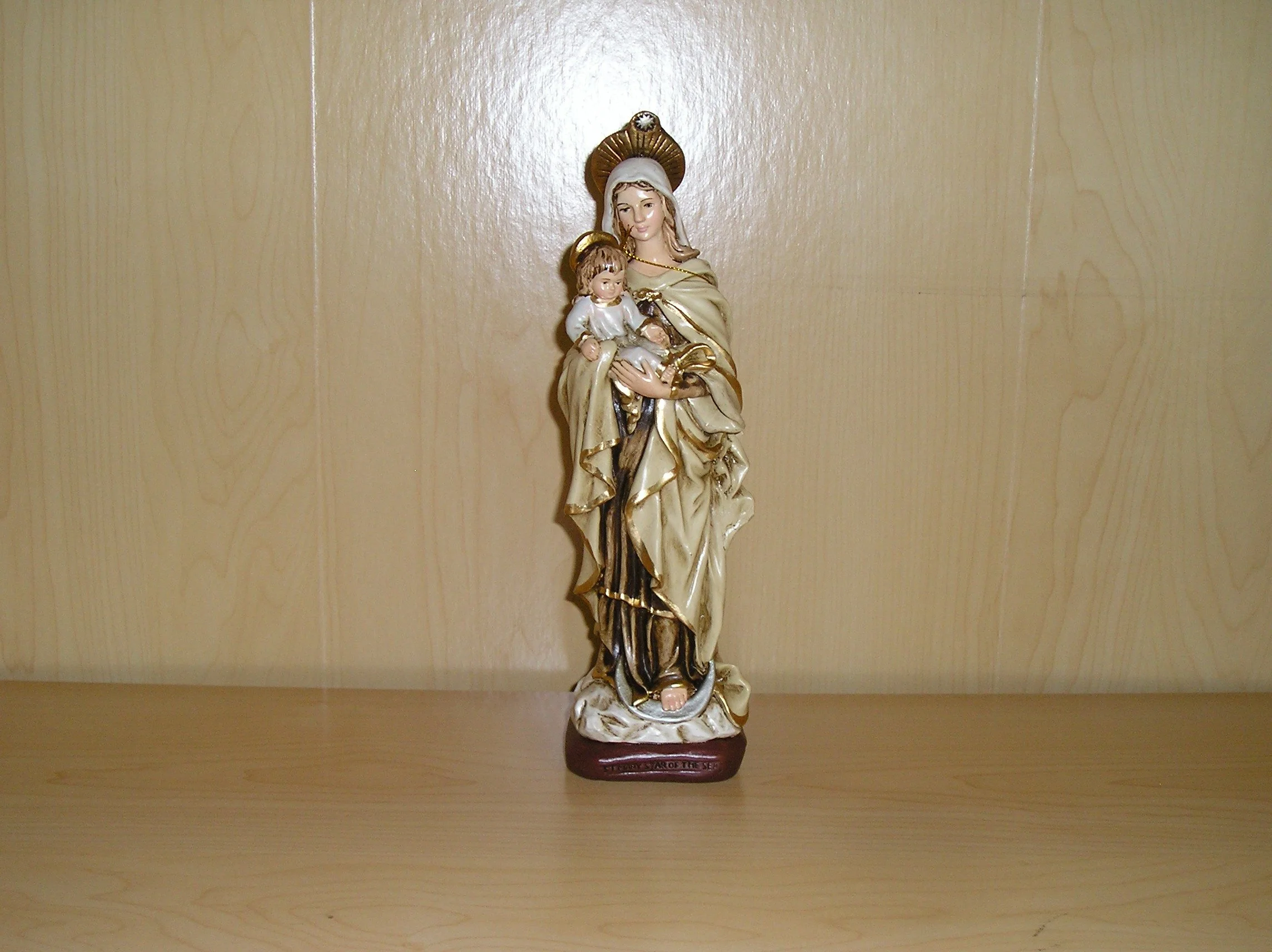 Saint Mary Star of The Sea Statue