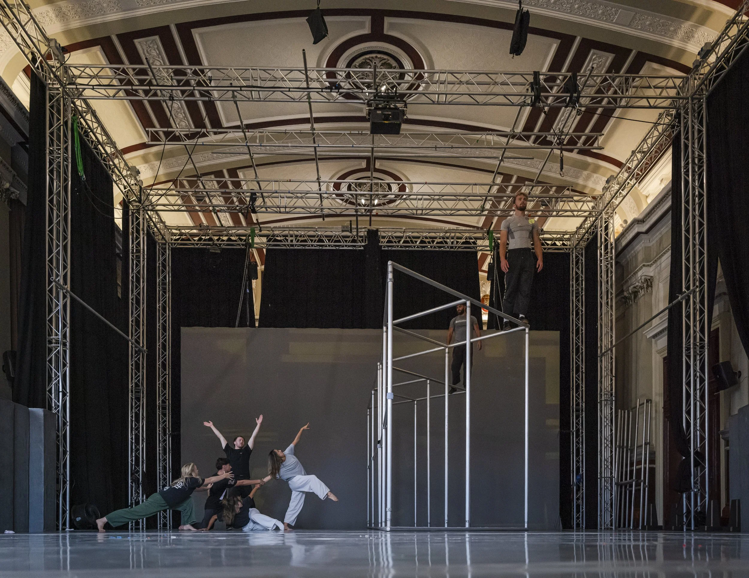 Motionhouse in rehersal, September 2025