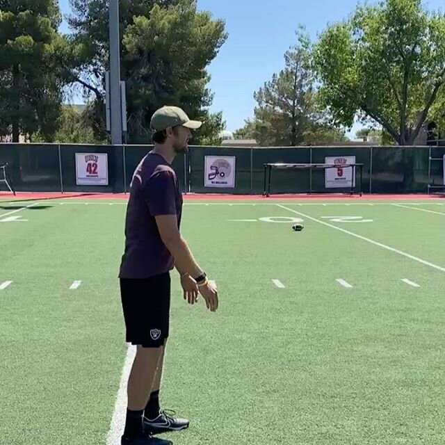FREE KICK/PUNT REVIEW (5 min review) for anyone who replies in the comments and answers the following question correctly:
.
&ldquo;What have @ajcole90 and @thecoachzim been working on?&rdquo;🧐🧐🧐
.
You can look back on previous punts from AJ and yo