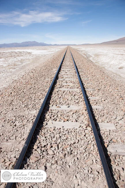Never-ending train tracks