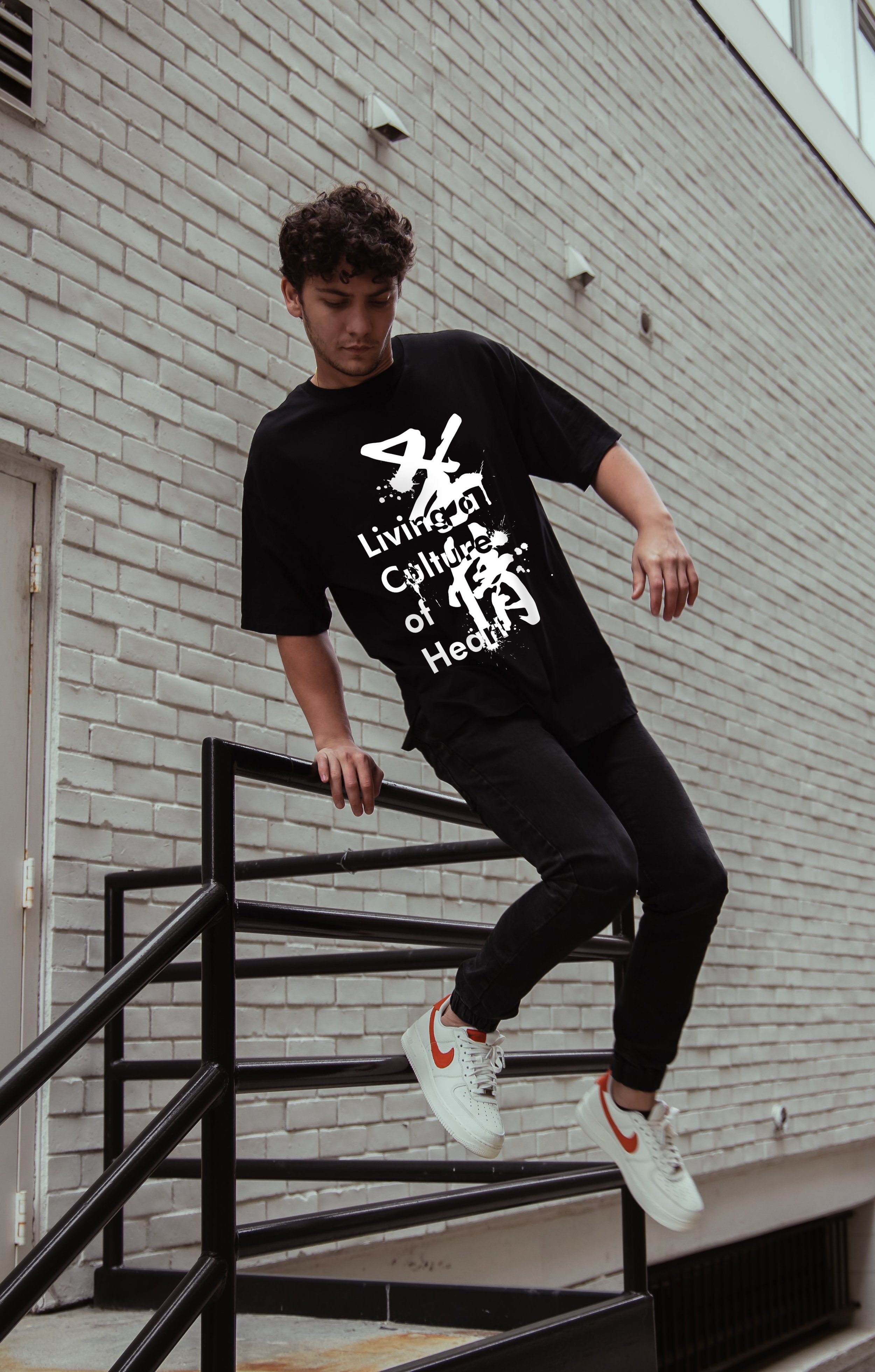 sven-ciupka-aZFc5NRtJUQ-unsplash_pswm.jpg