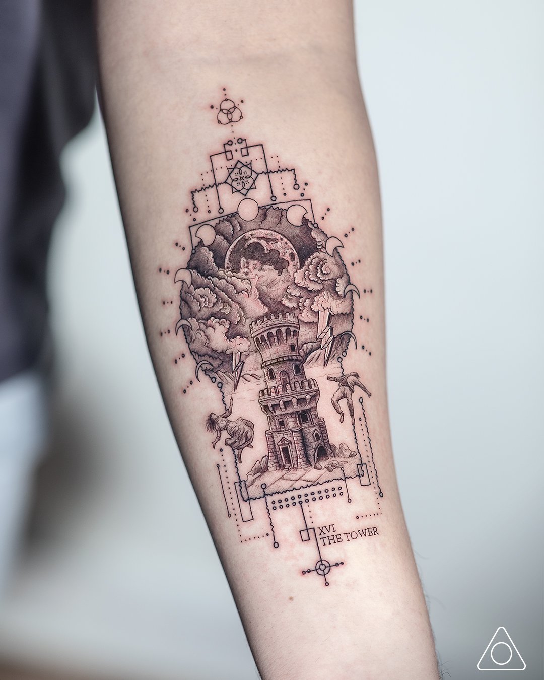Tattoo artist Evan Summers  Moscow Russia  iNKPPL