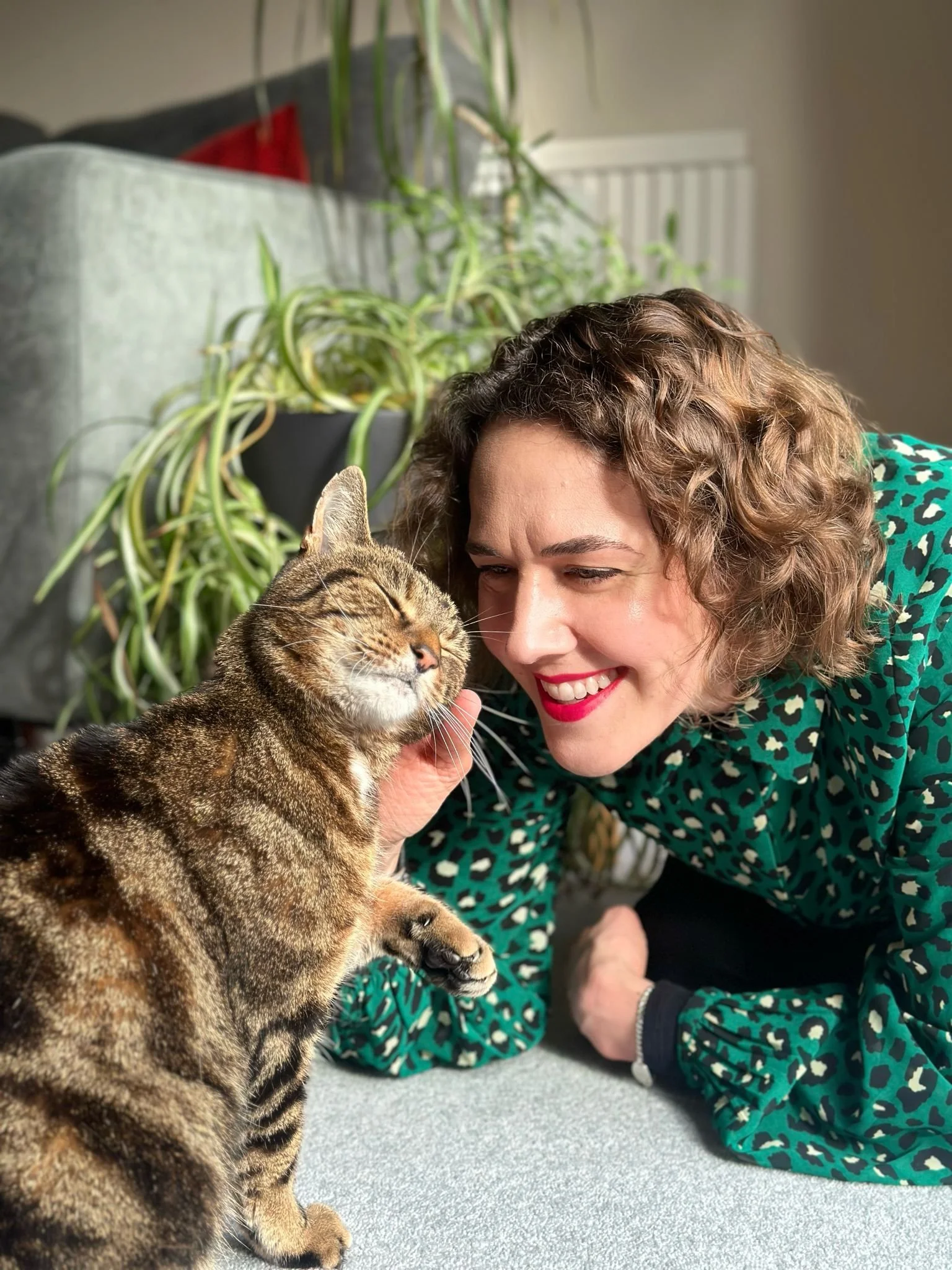 New cat sitter CAT with her fur baby Hector